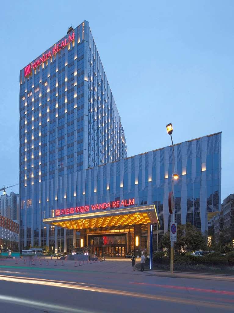 ว่านต้า เรล์ม หวงฉือ Hotel Huangshi  ภายนอก รูปภาพ